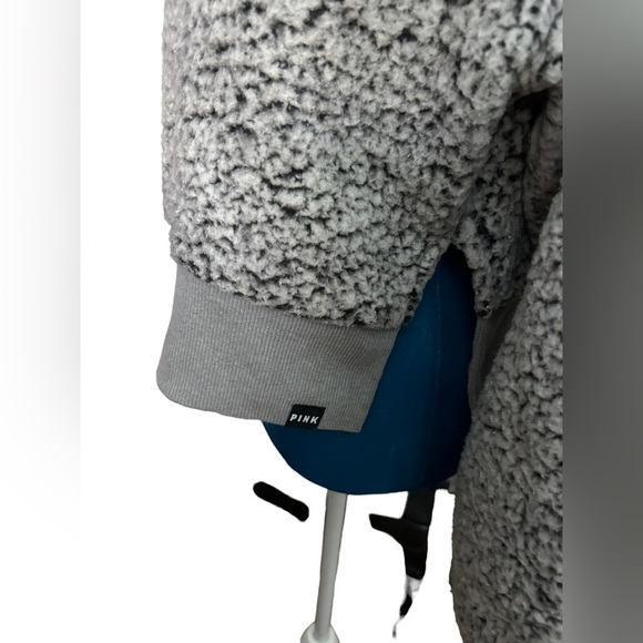 Pink Victoria Secret Gray cropped fuzzy sherpa fleece pull over sweat shirt top - Picture 8 of 9